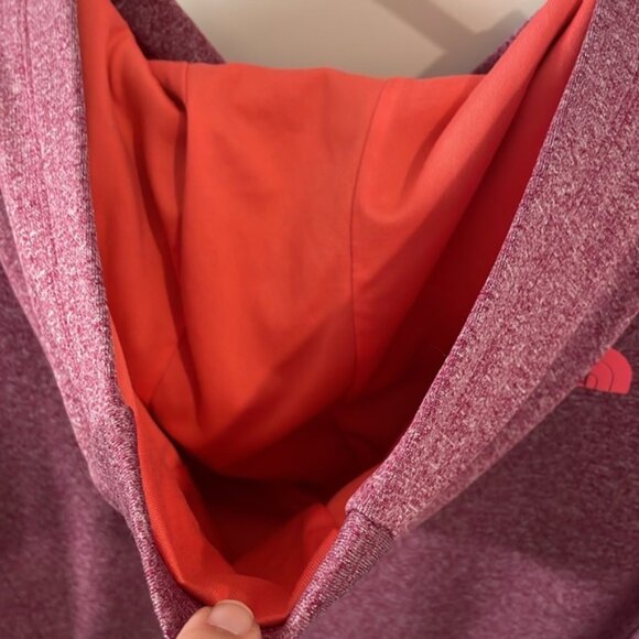 The North Face Hoodie Sweatshirt - Picture 6 of 6